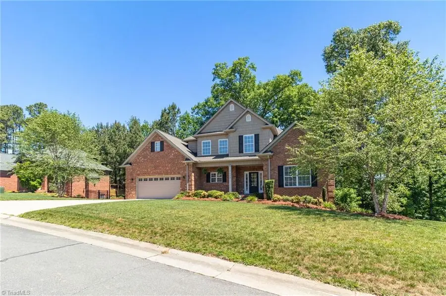 203 Southern Woods Drive, Abbotts Creek, NC 27107 - #2