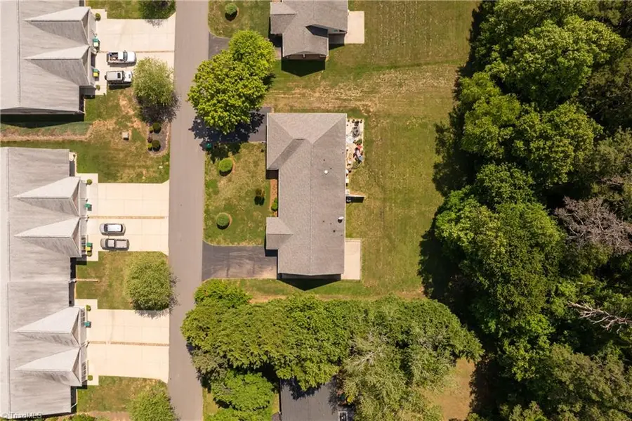 211 S Boyles Street, Pilot Mountain, NC 27041 - #3