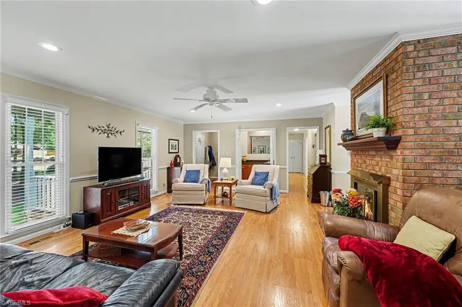 4903 Forest Oaks Drive, Greensboro, NC 27406 - #3