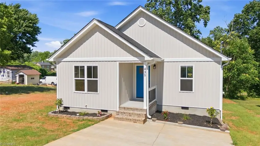435 Stratton Avenue, Winston Salem, NC 27101 - #3