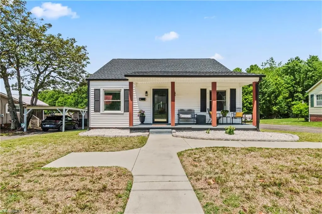 318 Oakdale Street, Mount Airy, NC 27030 - #1