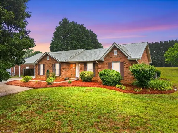 5200 Robin Lane, Randleman, NC 27317