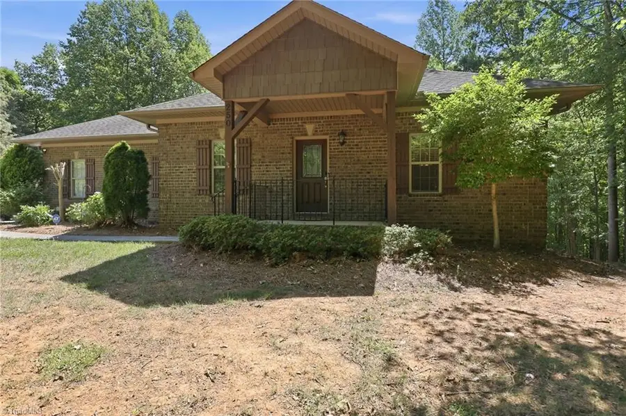 250 Prospectors Way, Lexington, NC 27292 - #2