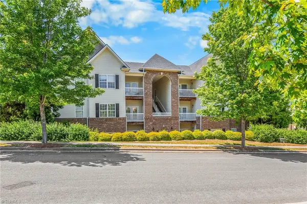 2431 Eagle Creek Court #203, Winston-Salem, NC 27103