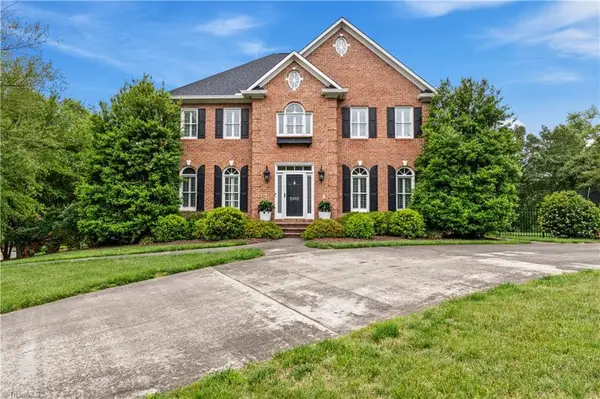8365 Lismore Street, Clemmons, NC 27012