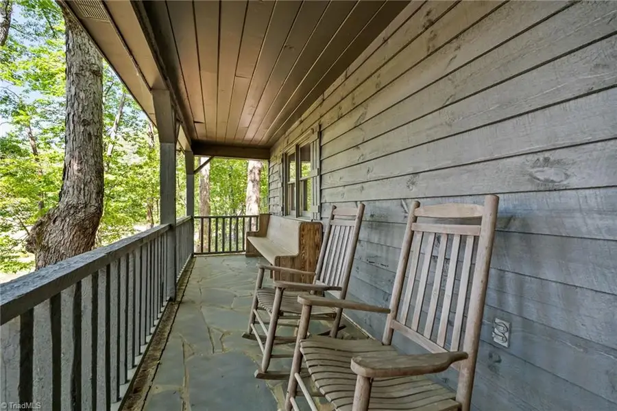 3607 Nc Highway 268, Pilot Mountain, NC 27041 - #3