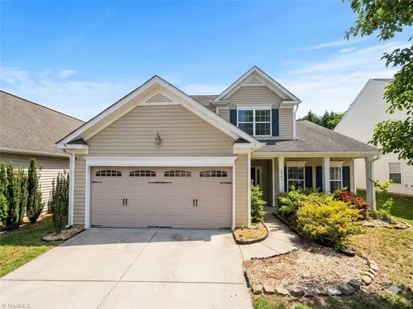 4904 Old Towne Village Circle, Pfafftown, NC 27040