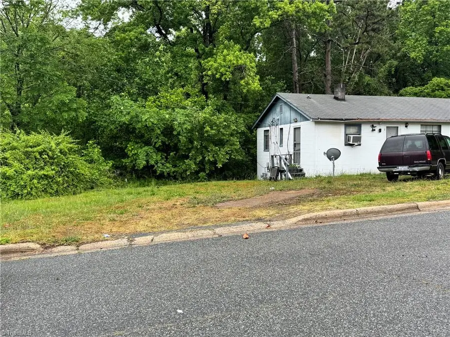819 Douglas Drive, Thomasville, NC 27360 - #3