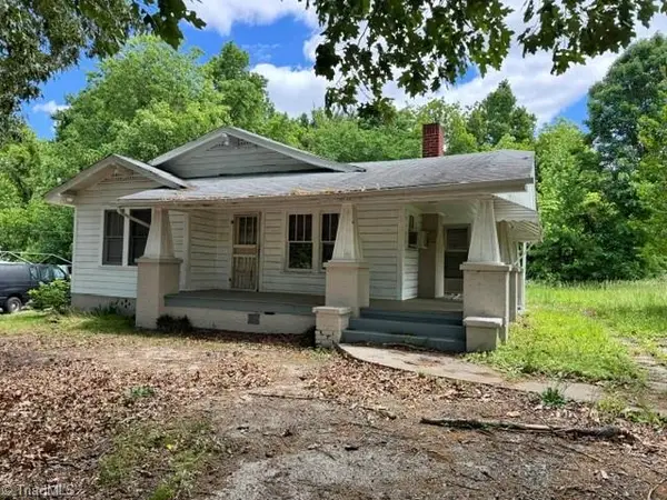 138 Sunset Drive, Thomasville, NC 27262