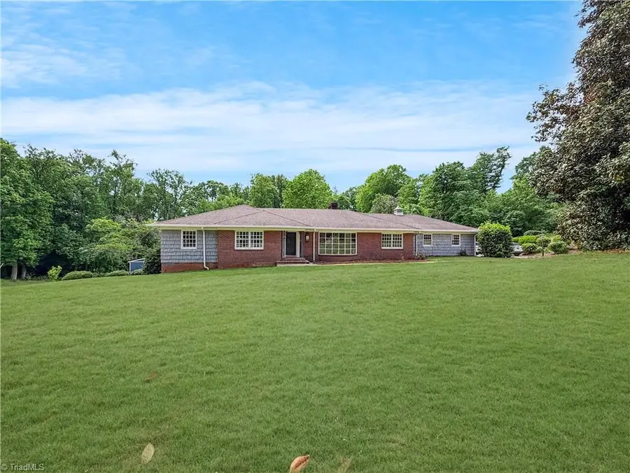 1101 Woodland Boulevard, Wilkesboro, NC 28697 - #2