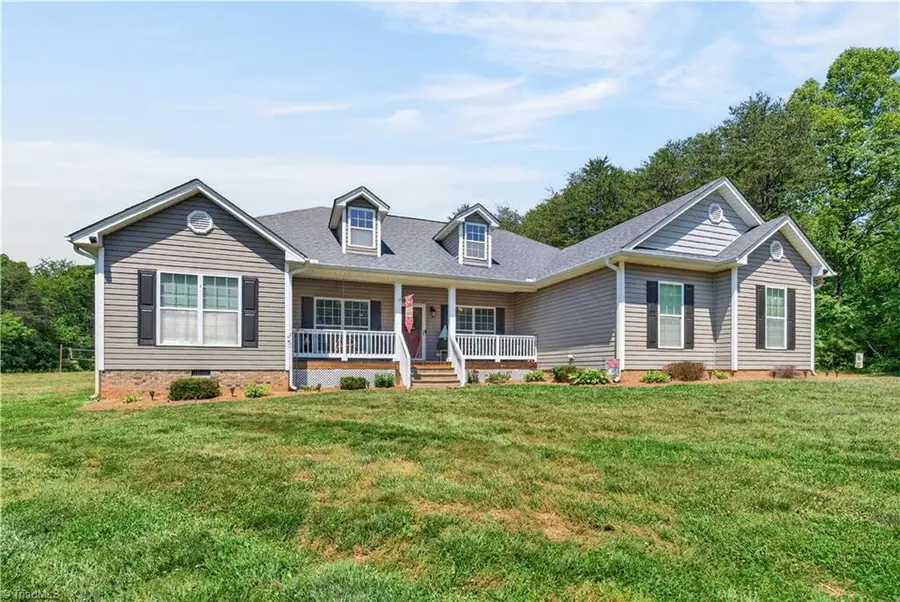 552 Tom Hunter Road, Pilot Mountain, NC 27041 - #2
