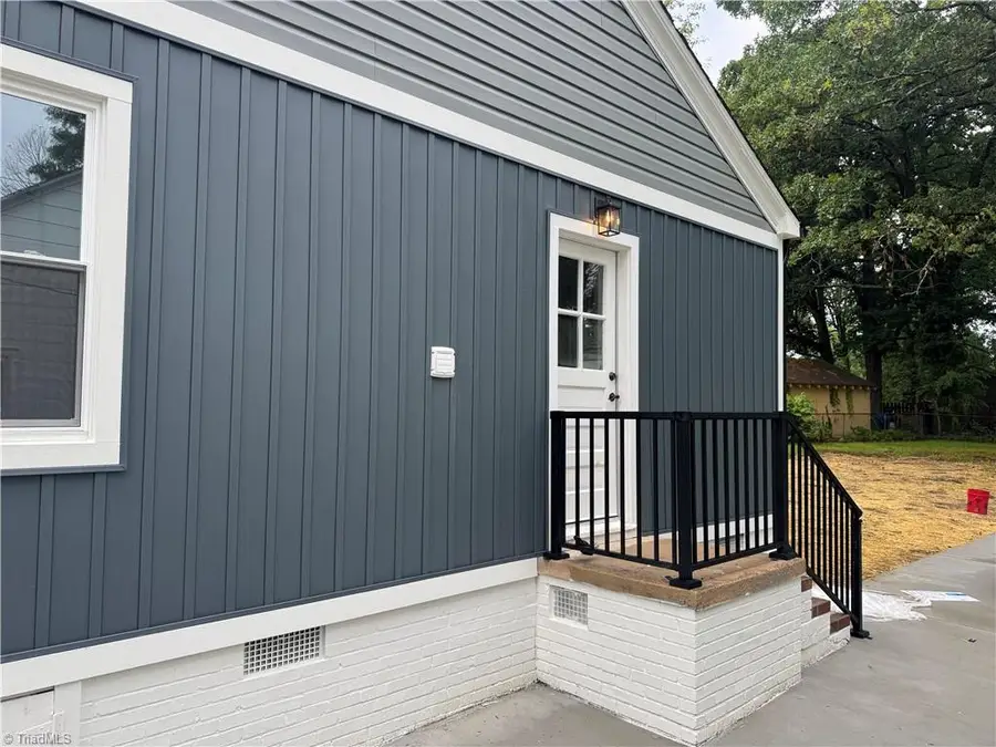 907 Dayton Avenue, High Point, NC 27262 - #2