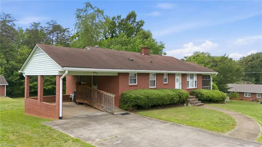 2040 Glovenia Drive, Winston Salem, NC 27127 - #2