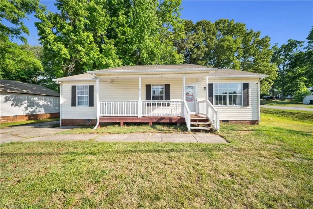 500 W Holly Hill Road, Thomasville, NC 27360 - #1