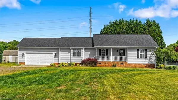 8300 Dorwood Drive, Browns Summit, NC 27214