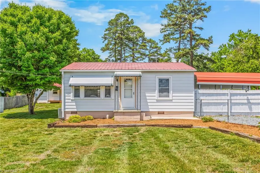 102 Grimes Park Drive, Thomasville, NC 27360 - #2