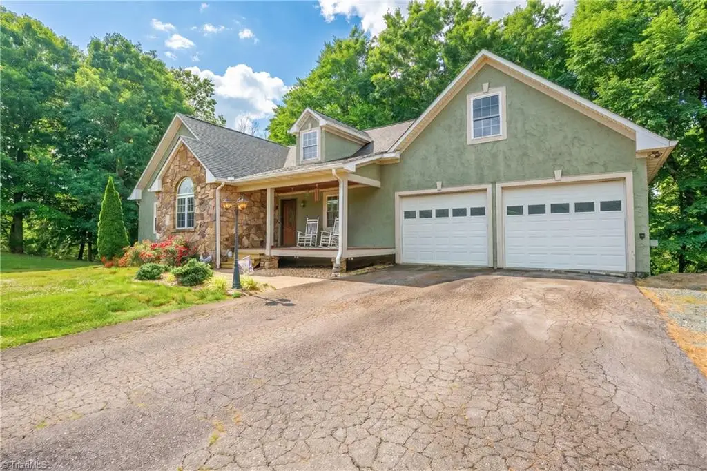 2135 Buck Shoals Road, Hamptonville, NC 27020 - #1