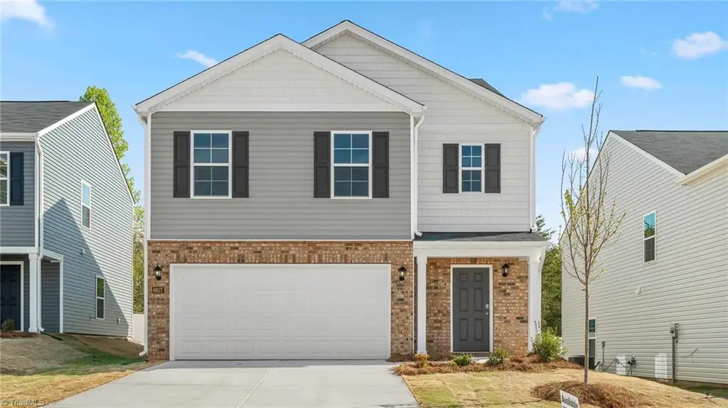206 Beechwood Circle, Thomasville, NC 27360 - #1
