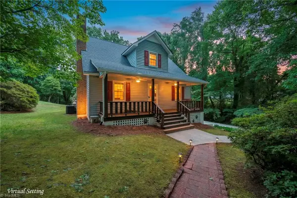 6175 La Crosse Court, Clemmons, NC 27012