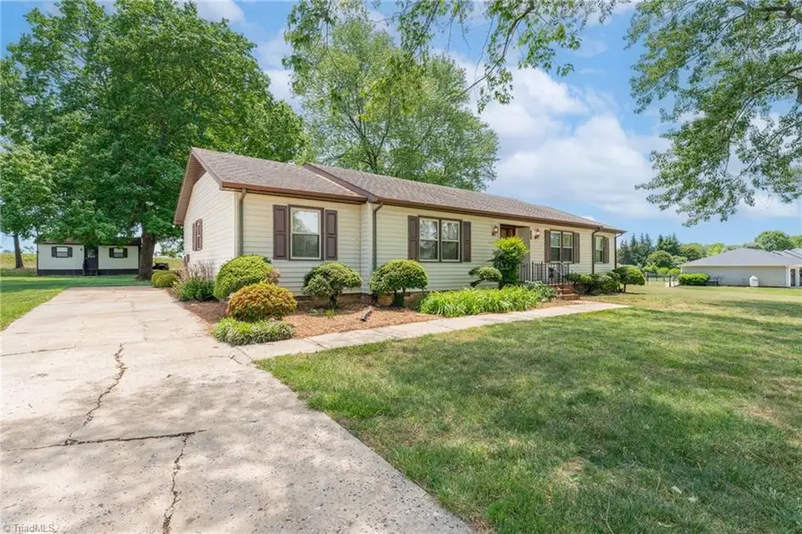 154 Meadowview Road, Mocksville, NC 27028 - #2
