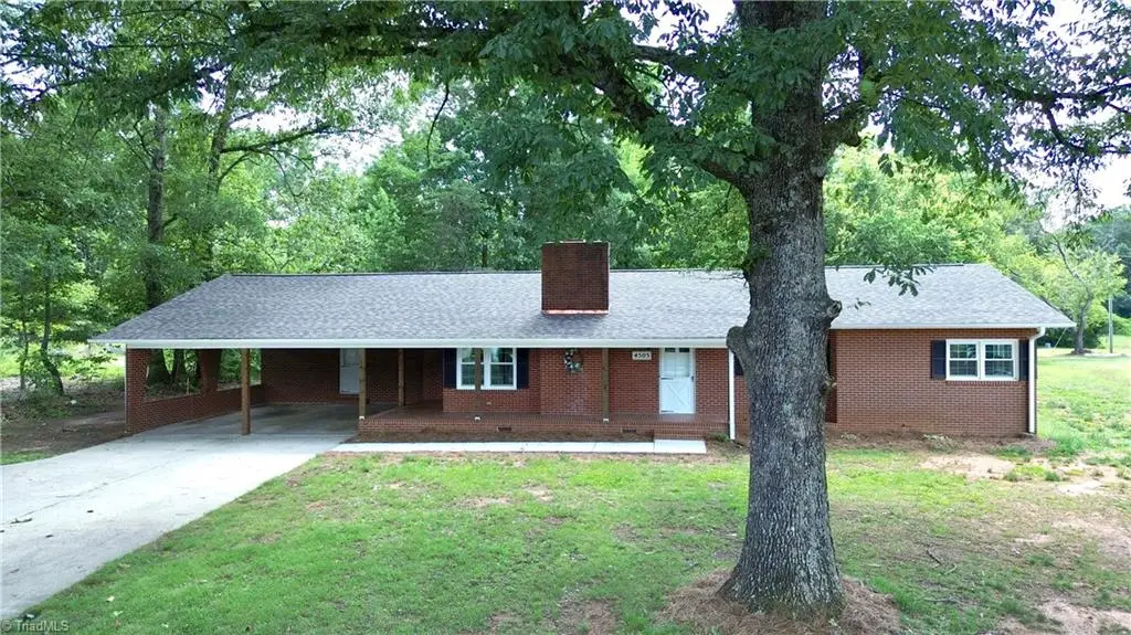 4505 Us Highway 21, Hamptonville, NC 27020 - #1