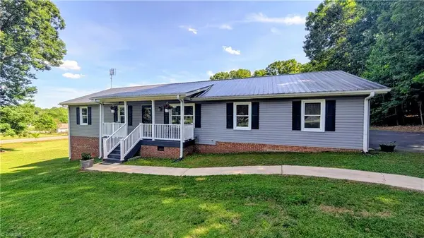 2474 Woodridge Drive, Asheboro, NC 27205