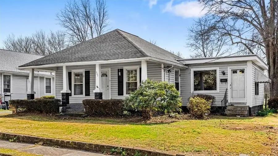 607 Thomas Street, Reidsville, NC 27320 - #2