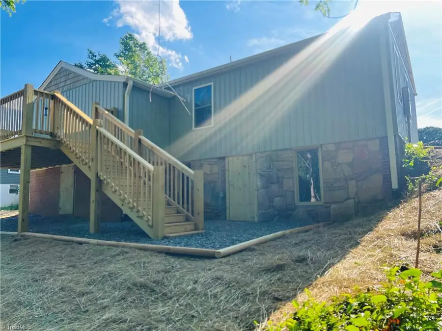 101 Pine Street, Jonesville, NC 28642 - #3