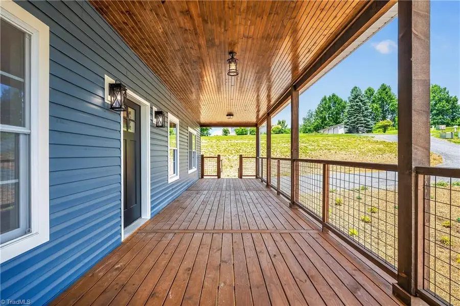 591 Edelweiss Trail, Hillsville, VA 24343 - #2