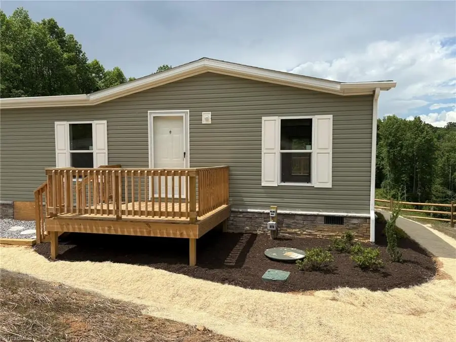 356 Old Moravian Falls Road, Wilkesboro, NC 28697 - #2