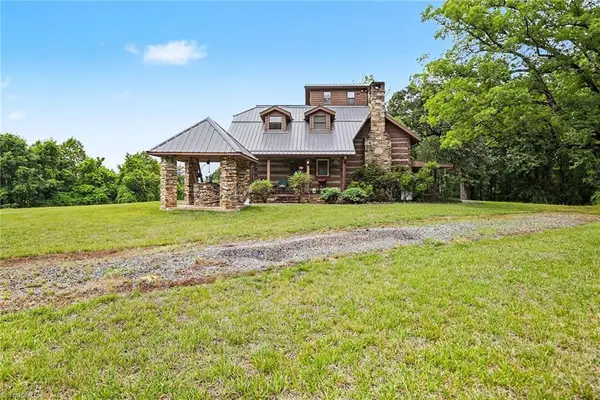 1413 Mission Road, Danbury, NC 27016