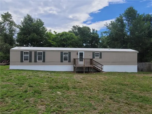 157 College Village Drive, Eden, NC 27288