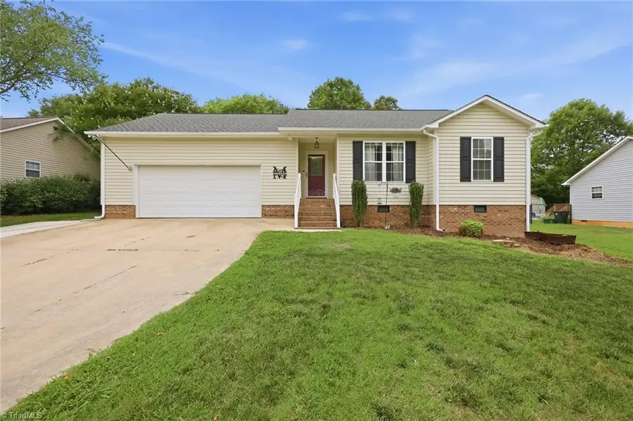 227 Meadow Lark Lane, Thomasville, NC 27360 - #2