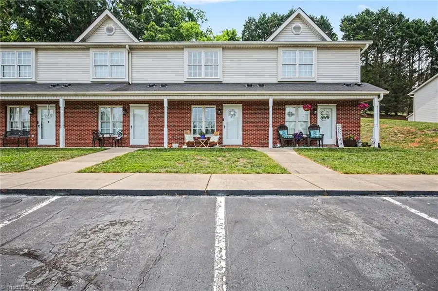 525 Highland Park Drive #D, Eden, NC 27288 - #2