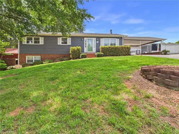 19 Pinecrest Court, Taylorsville, NC 28681