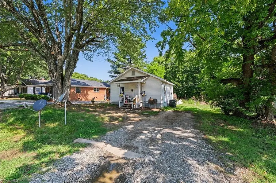 355 Foster Street, Burlington, NC 27217 - #2