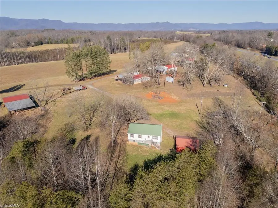 307 Water Trail, Mount Airy, NC 27030 - #3