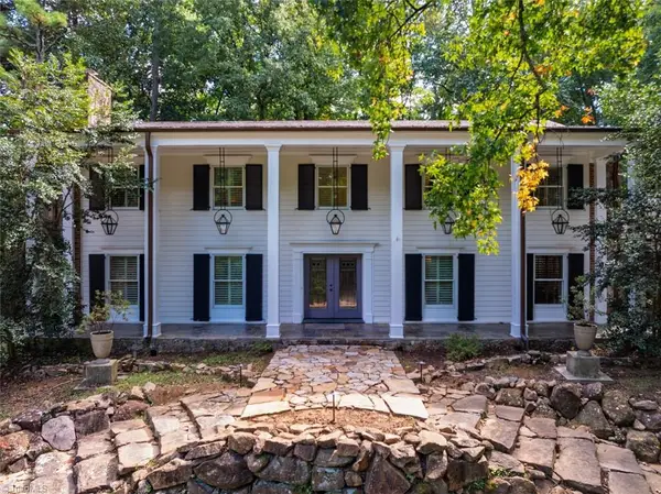 52 Dogwood Acres Drive, Chapel Hill, NC 27516
