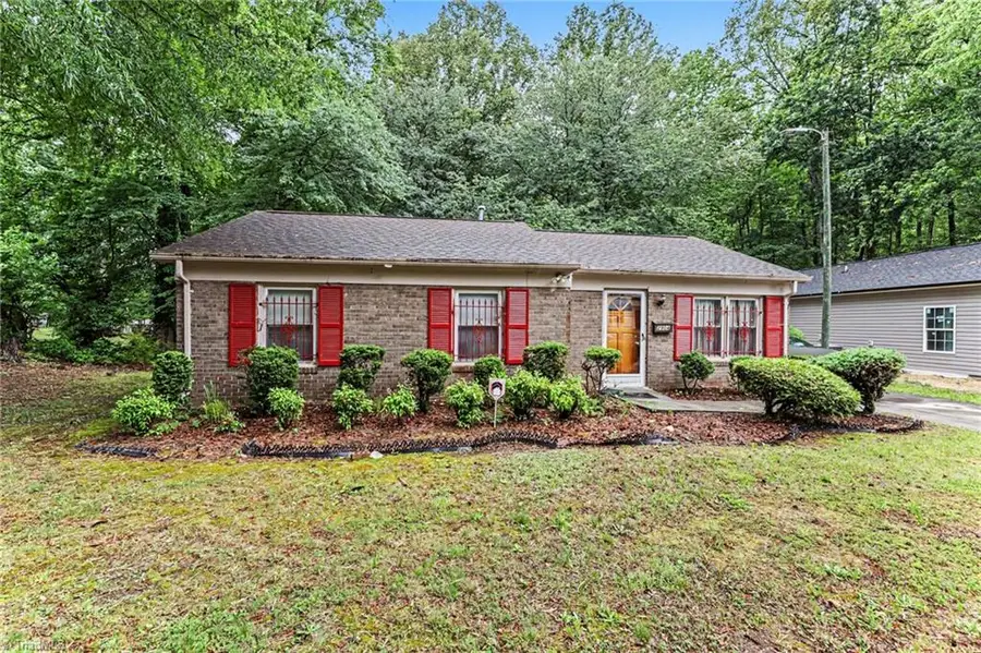 2904 Bainbridge Drive, Winston Salem, NC 27105 - #2