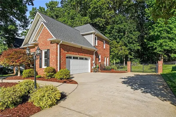 4335 Winterberry Ridge Court, Winston-Salem, NC 27103
