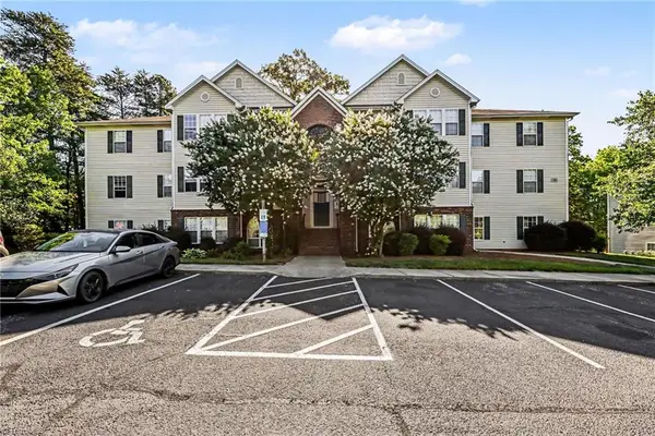 160 James Road #1D, High Point, NC 27265