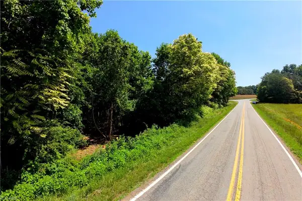 2 Hinshaw Road, Yadkinville, NC 27055