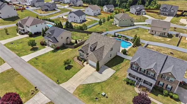 284 Ironwood Drive, Thomasville, NC 27360