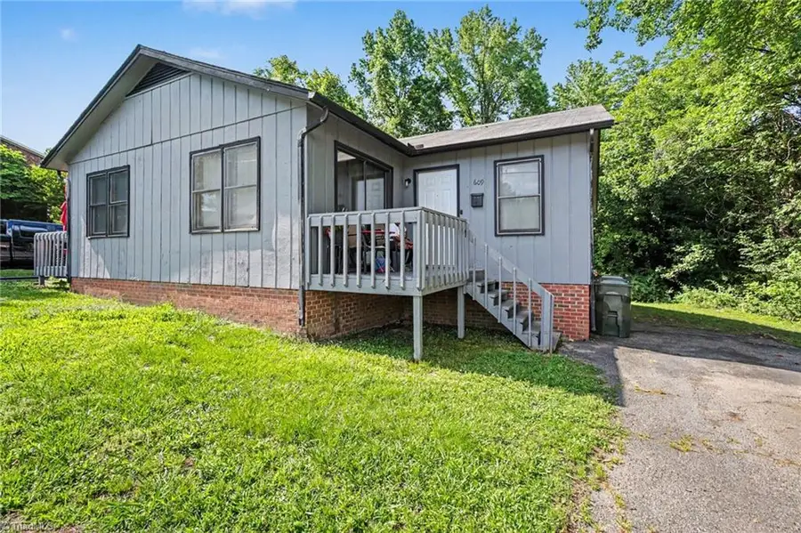 607 & 609 Brookdale Drive, Thomasville, NC 27360 - #3