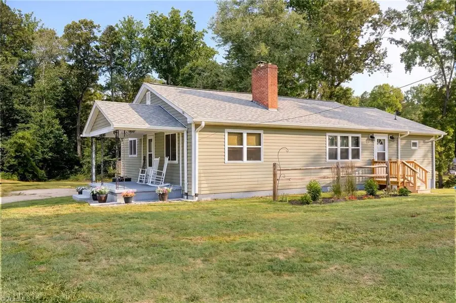 1625 Us Highway 601, Yadkinville, NC 27055 - #2