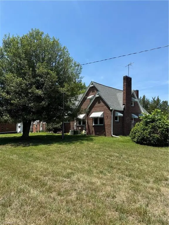 1951 Us Highway 158, Mocksville, NC 27028
