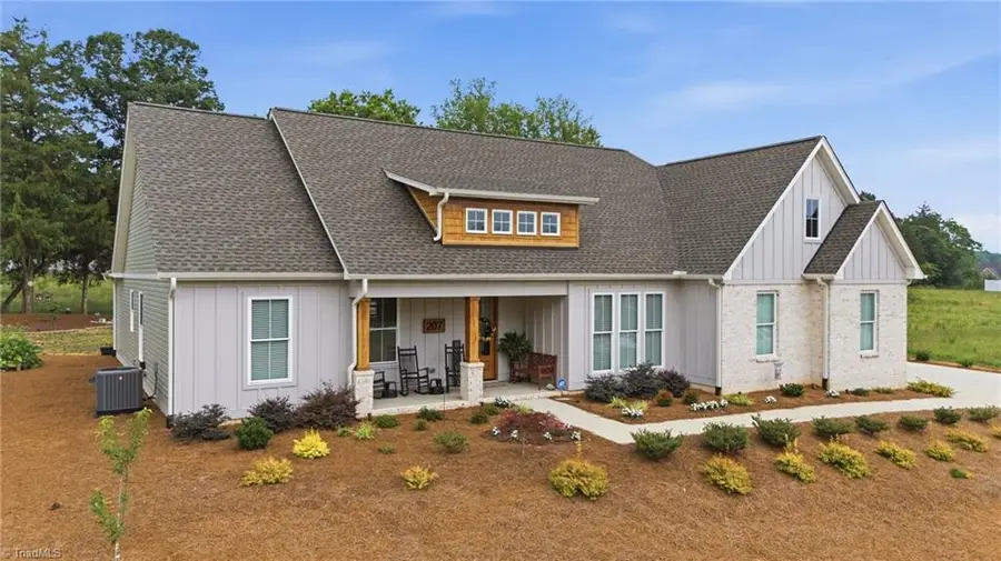 207 Wynnfall Drive, Lexington, NC 27295 - #2