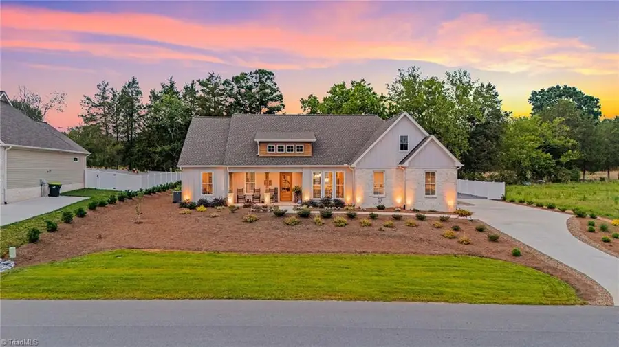 207 Wynnfall Drive, Lexington, NC 27295 - #3
