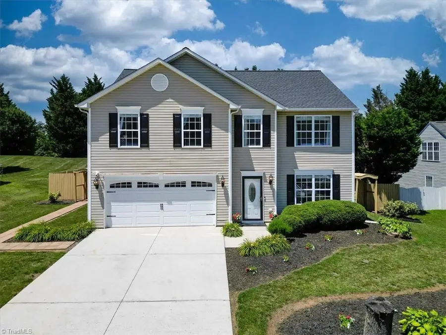 8009 Hill N Dale Drive, Kernersville, NC 27284 - #2