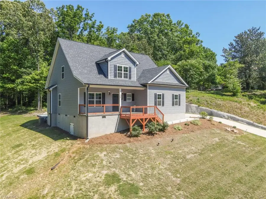 413 Lakewood Drive, Lexington, NC 27292 - #2